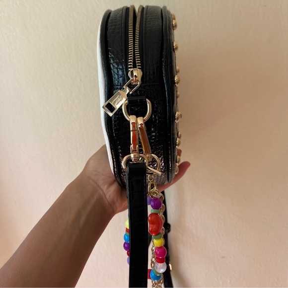 Betsey Johnson purse - Picture 2 of 4